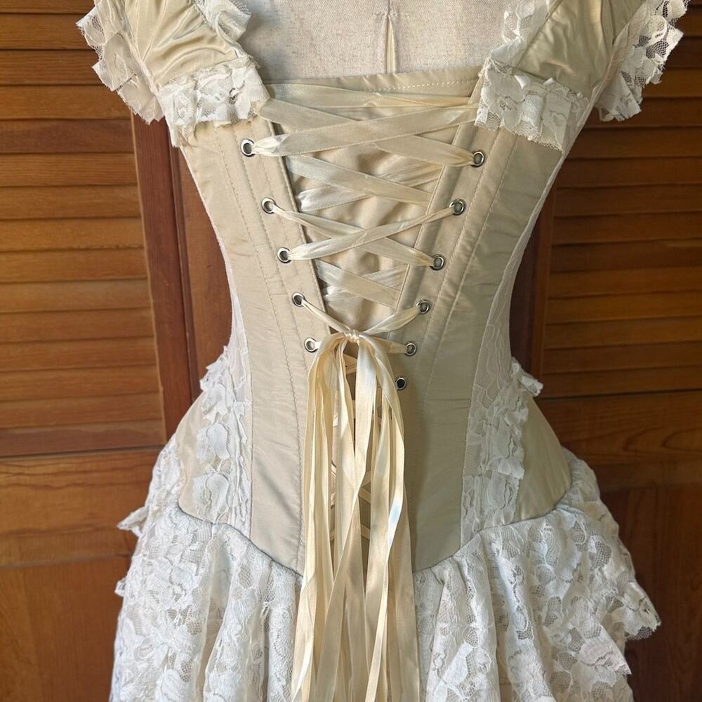 Burleska Gothic Victorian Renaissance Cream Taffeta Lace Corset Dress - Picture 10 of 11